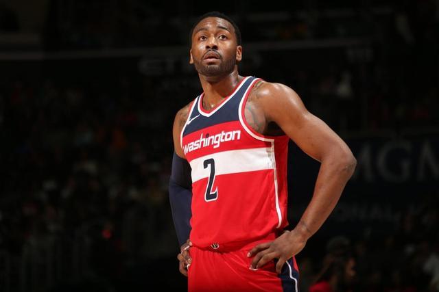 恩比德30+12率76人斩获4连胜 篮网逆转胜活塞